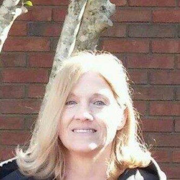 Meet your Posher, Sandra simpson - Picture 1 of 1